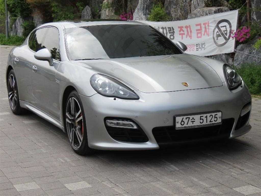 Porsche Panamera - Vista 2