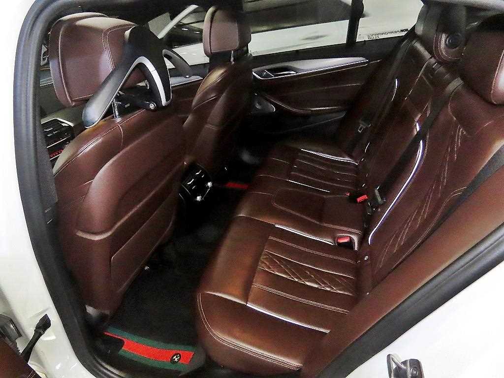 BMW 5 Series - Vista 7