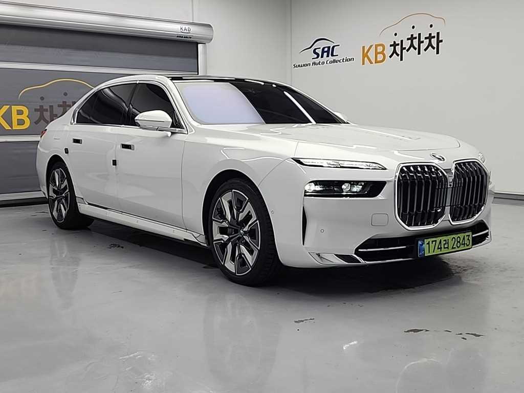 BMW 7 Series - Vista 3