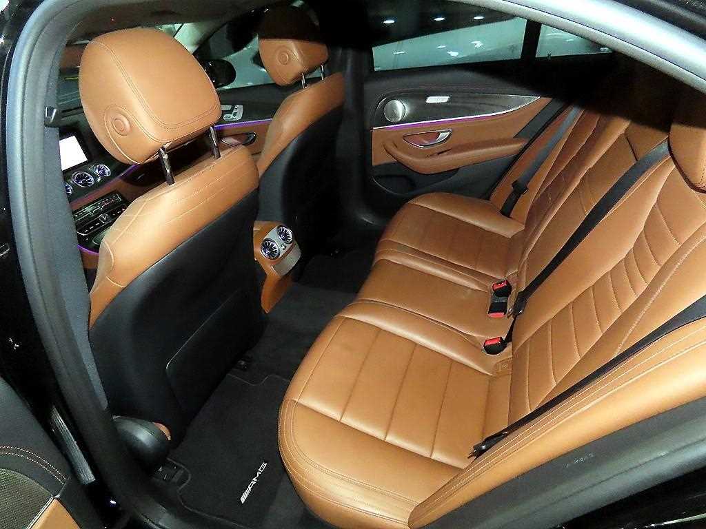 Mercedes Benz E class - Vista 7