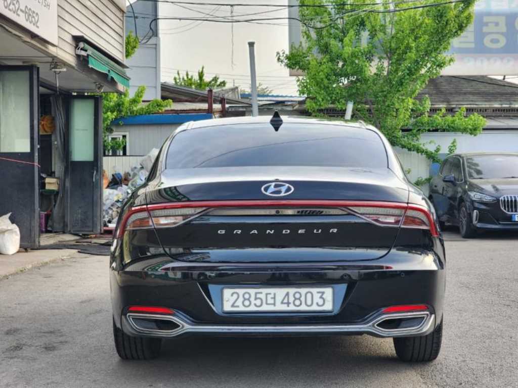 HYUNDAI Grandeur - Vista 4
