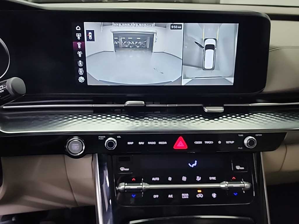KIA Carnival - Vista 10