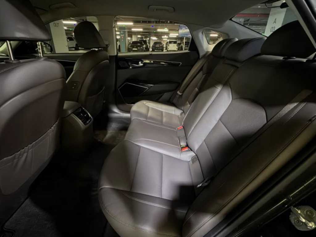 KIA K7 - Vista 7
