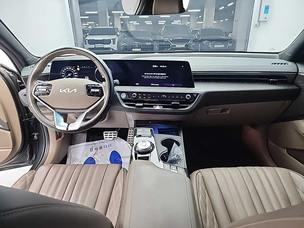 KIA K8 - Vista 7