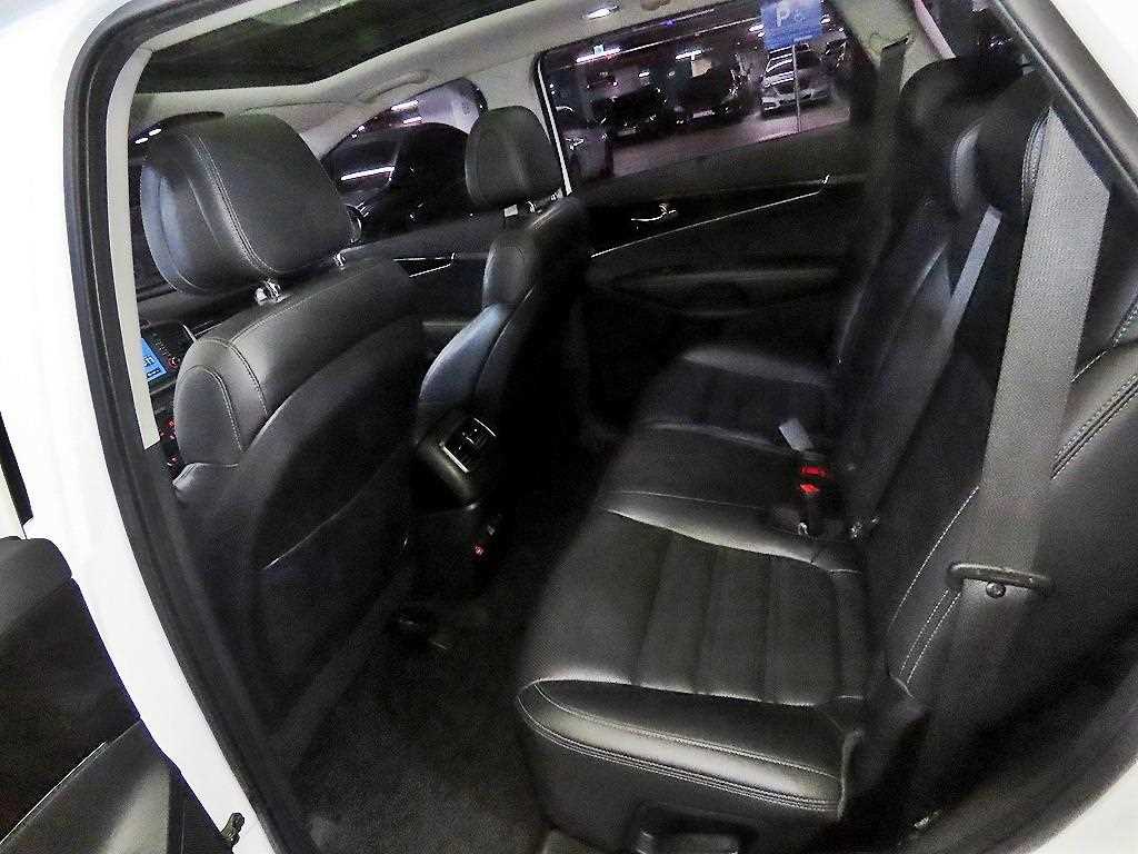 KIA Sorento - Vista 7