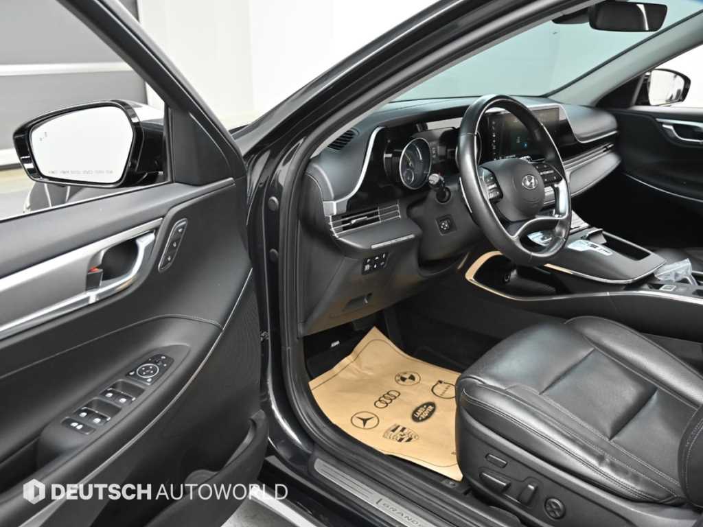 HYUNDAI Grandeur - Vista 11