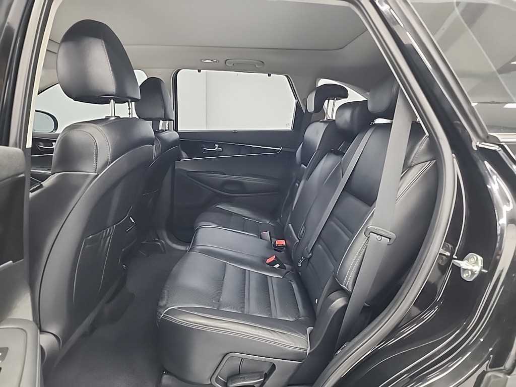 KIA Sorento - Vista 12
