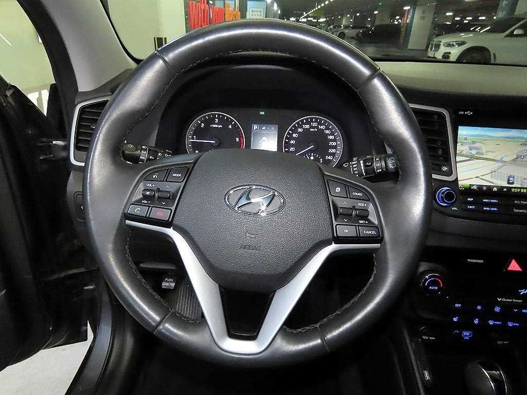 HYUNDAI Tucson - Vista 8