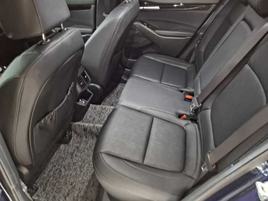 KIA Seltos - Vista 10