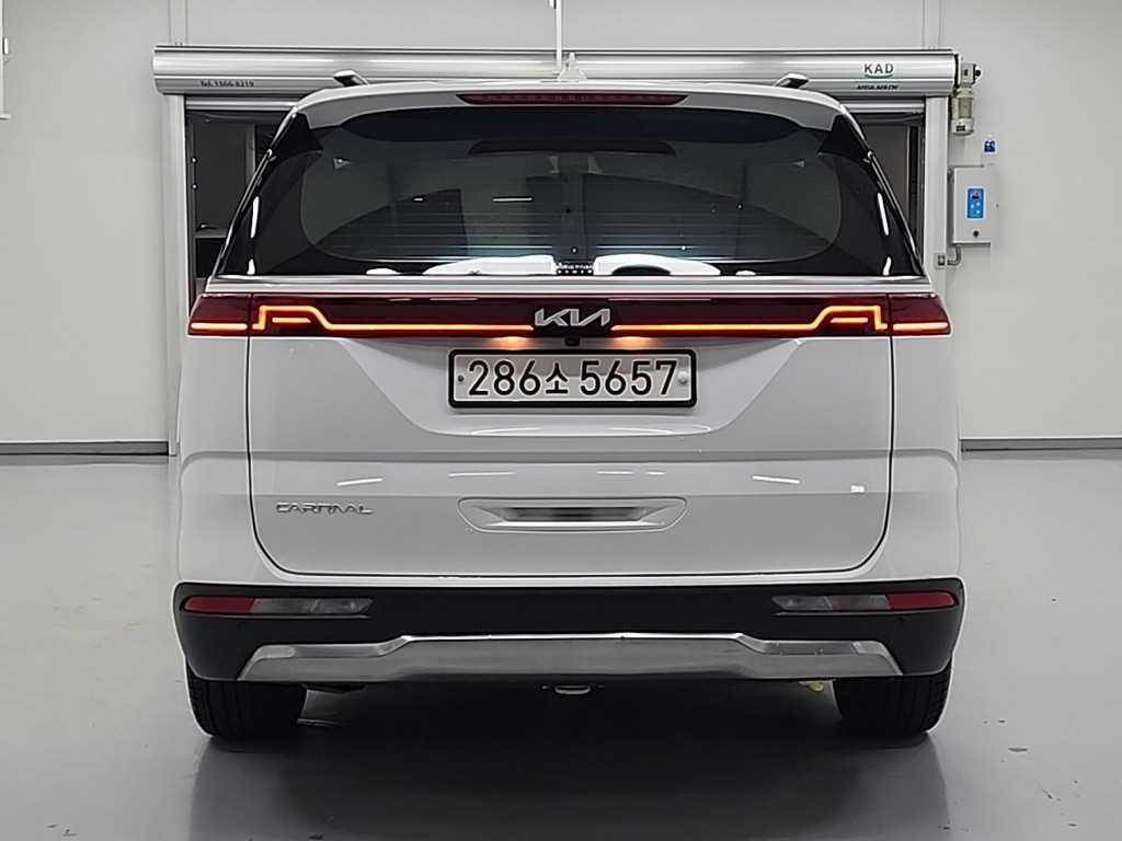 KIA Carnival - Vista 3