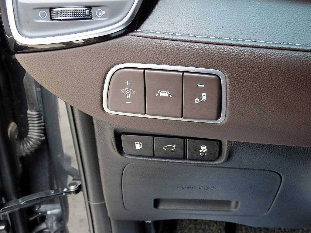 HYUNDAI Grandeur - Vista 12