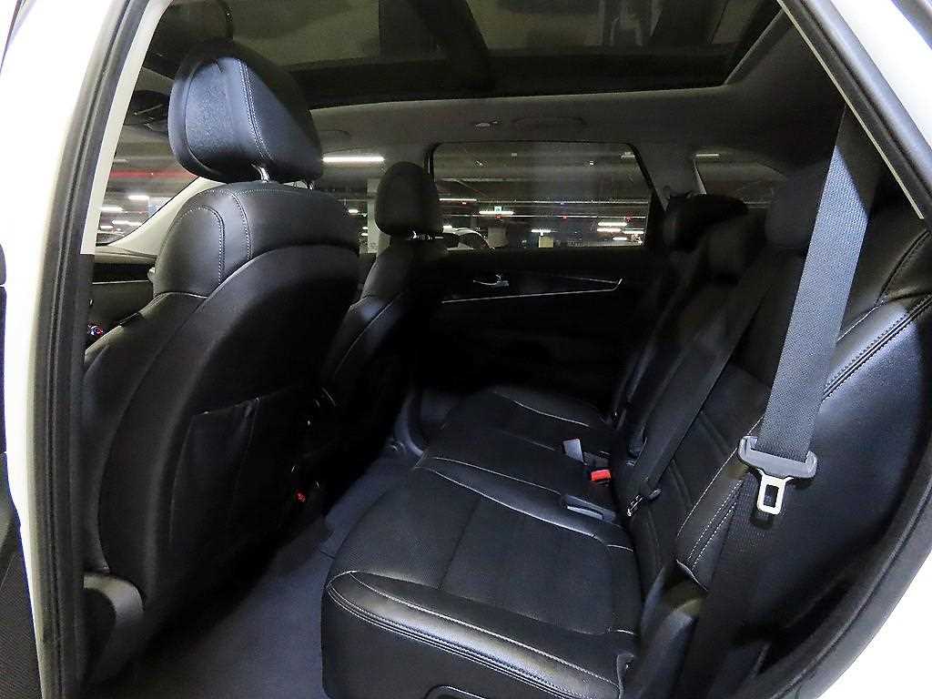 KIA Sorento - Vista 7