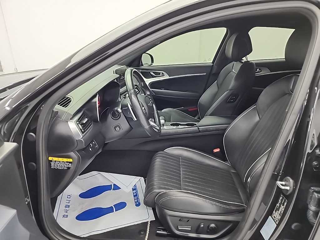 Genesis G70 - Vista 11