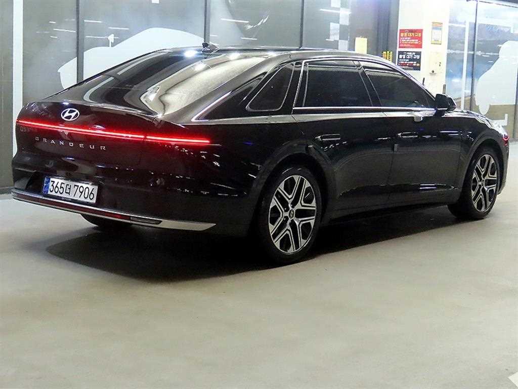 HYUNDAI Grandeur - Vista 4