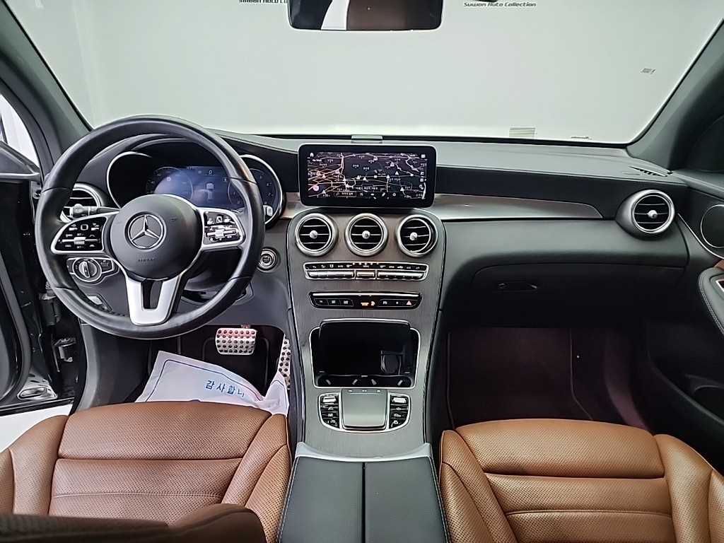 Mercedes Benz GLC Class - Vista 7
