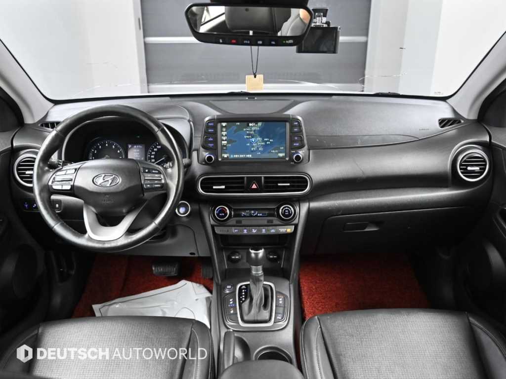 HYUNDAI Kona - Vista 7