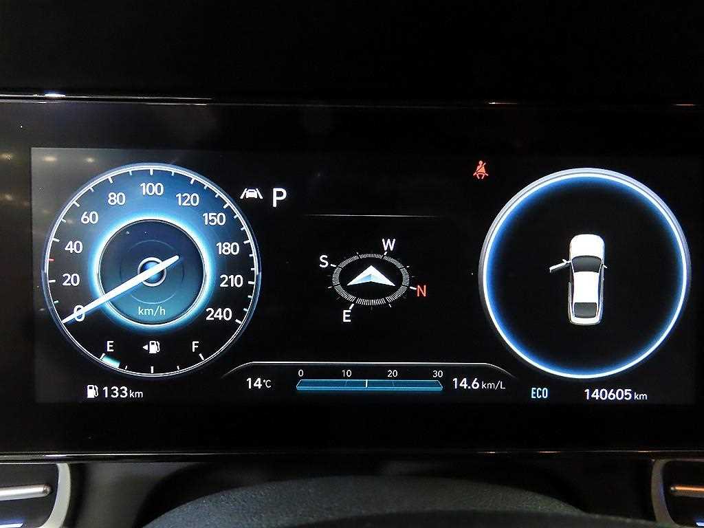 HYUNDAI Avante - Vista 9