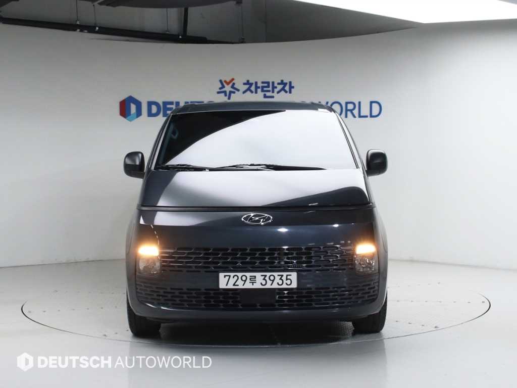 HYUNDAI Staria - Vista 3