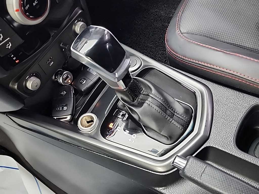 Ssangyong Tivoli - Vista 8