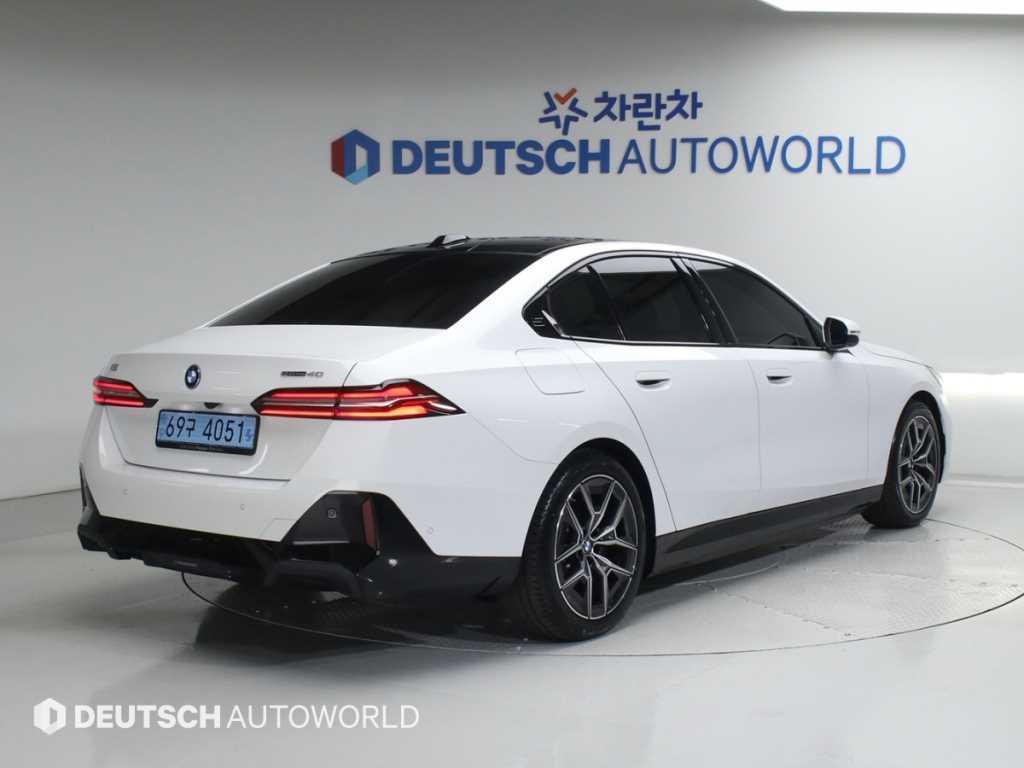 BMW i5 - Vista 2