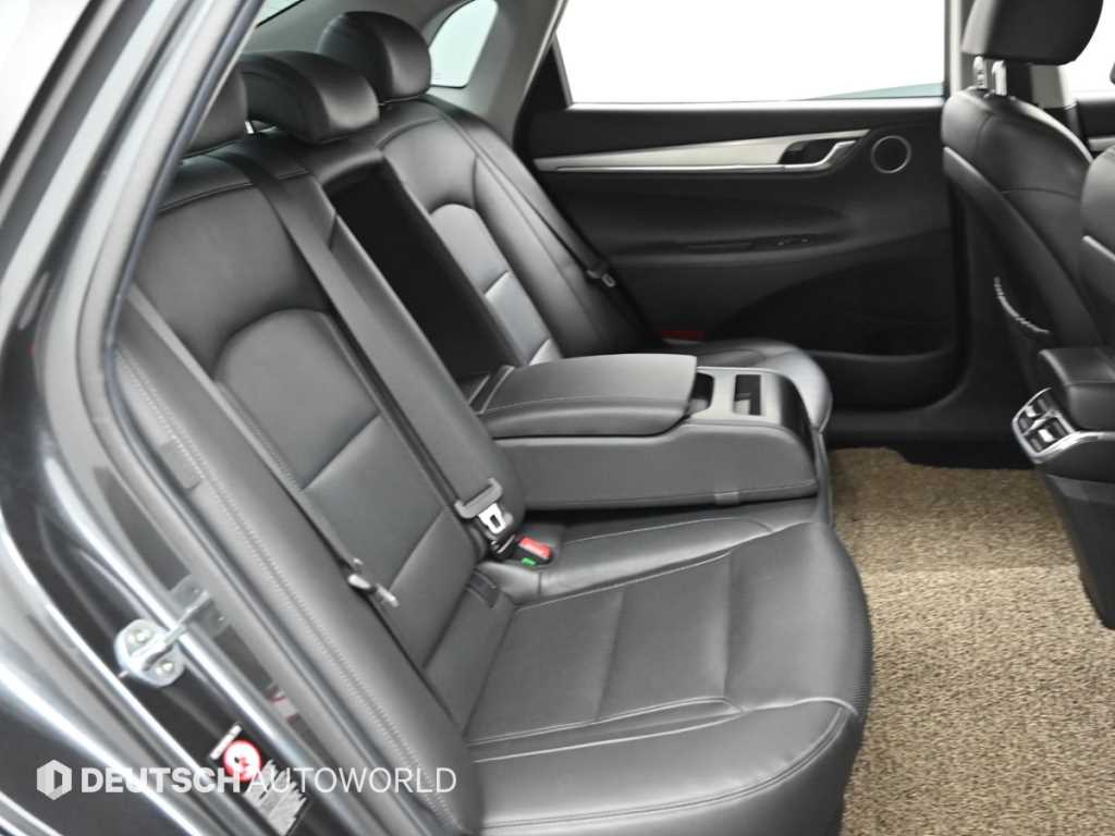 HYUNDAI Grandeur - Vista 12