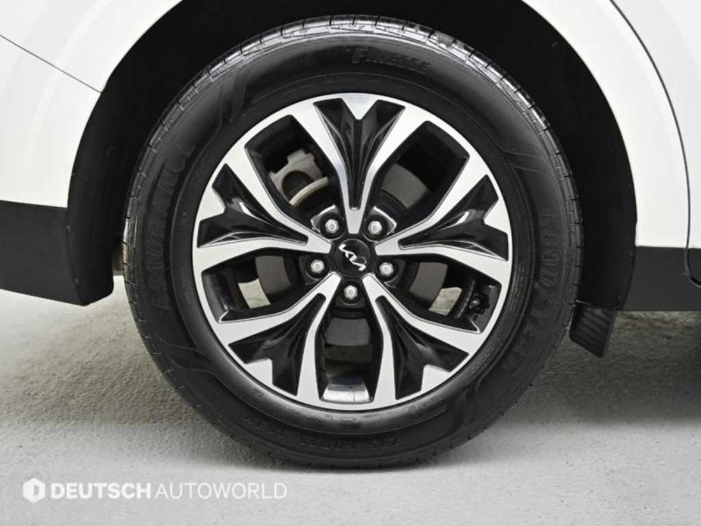 KIA Carnival - Vista 5