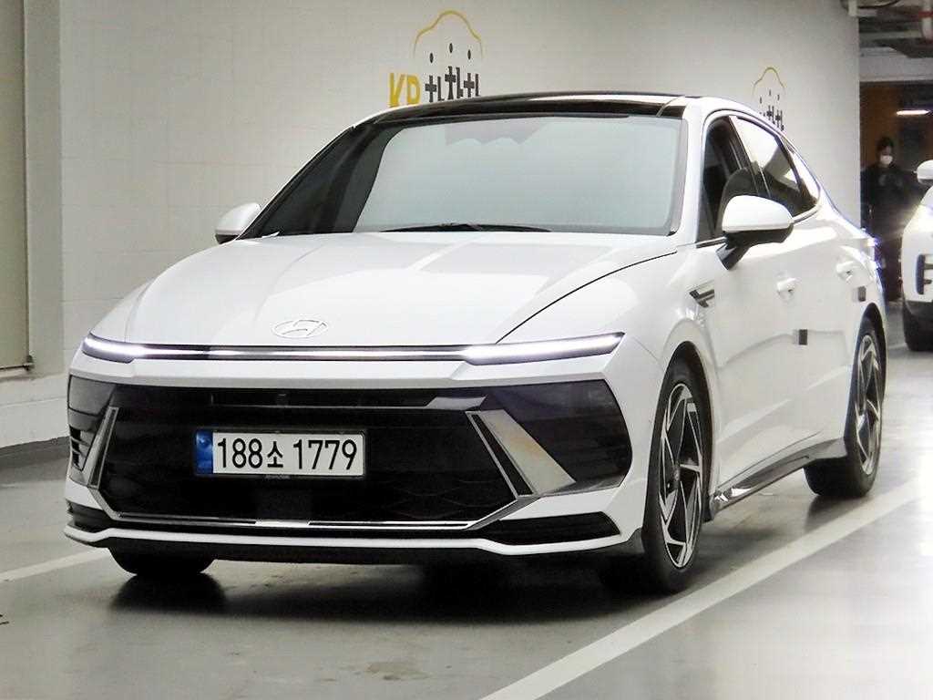 HYUNDAI Sonata - Vista 2