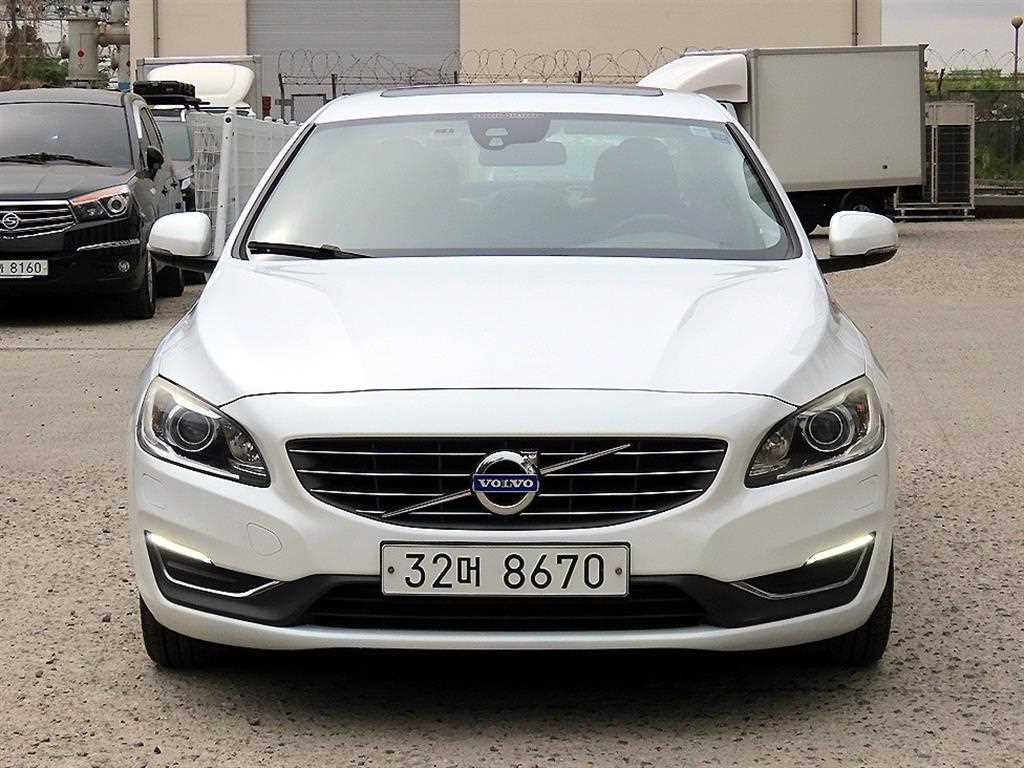Volvo S60 2014 - Importación desde Corea - HF Imports Iquique - Foto 1