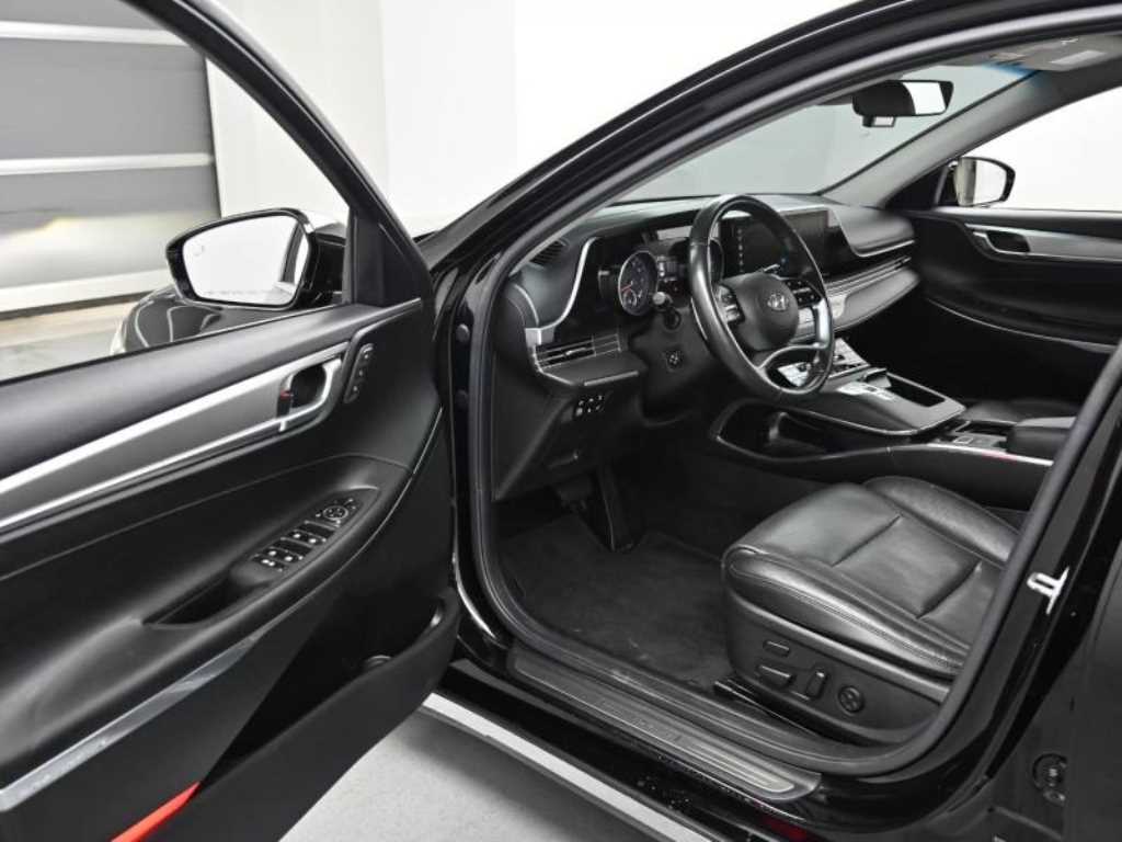 HYUNDAI Grandeur - Vista 12