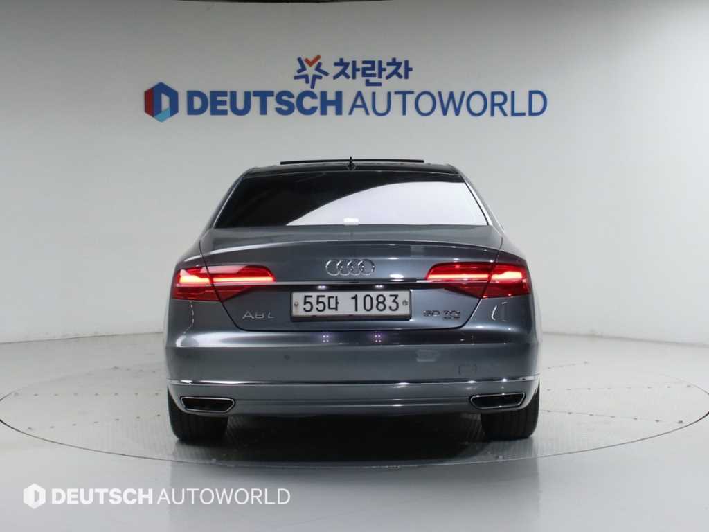 Audi A8 - Vista 4