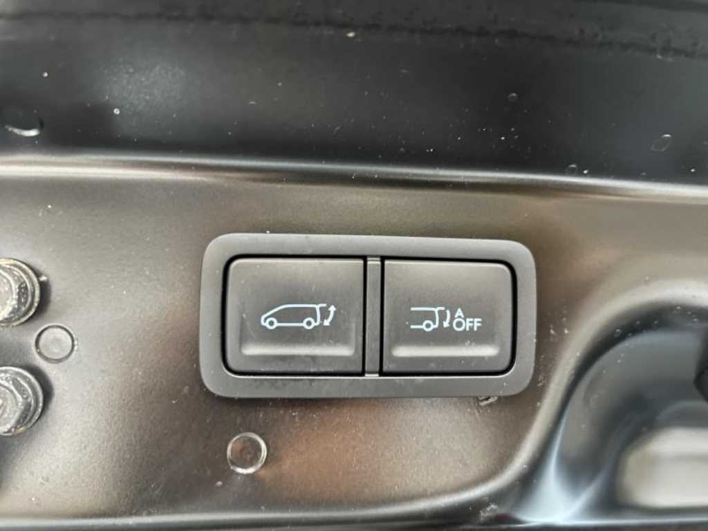 HYUNDAI Staria 2025 Negro - Importación desde Corea - HF Imports Iquique - Foto 18