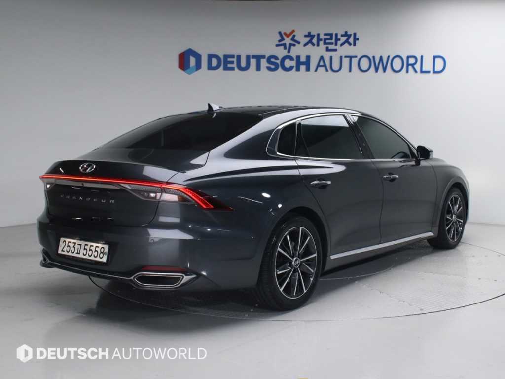 HYUNDAI Grandeur - Vista 2