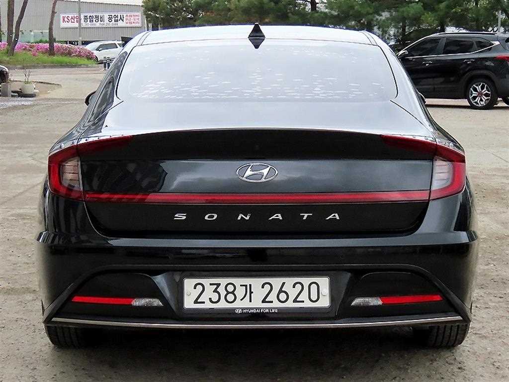 HYUNDAI Sonata - Vista 4