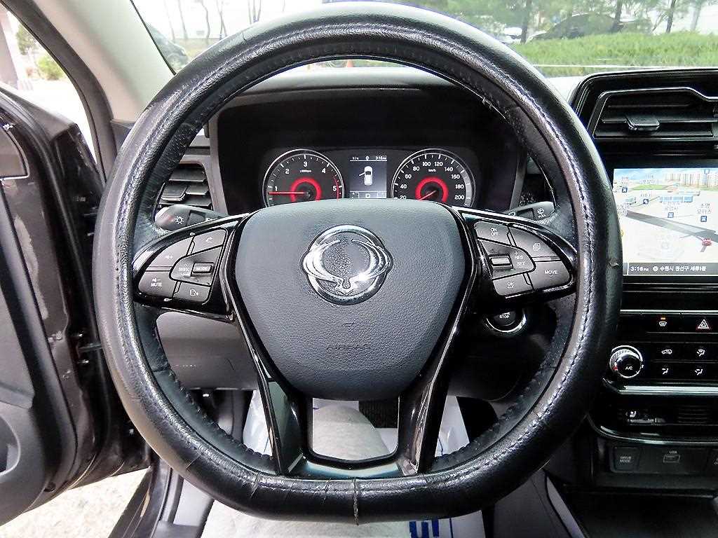 Ssangyong Tivoli - Vista 8