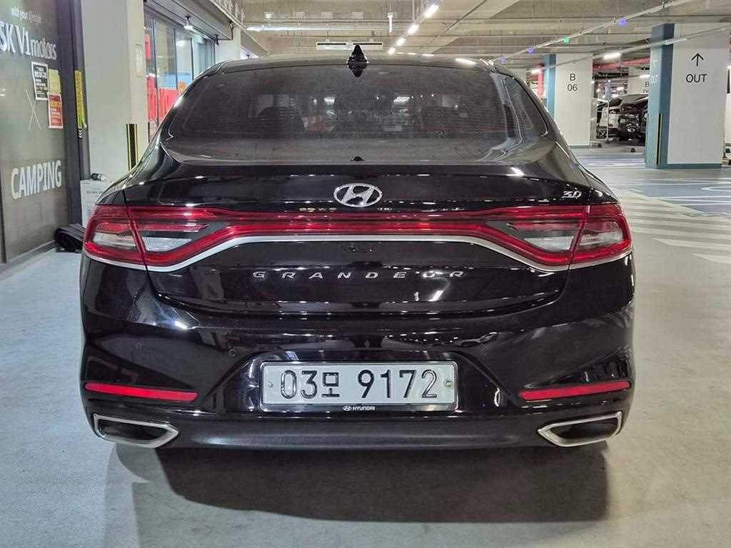 HYUNDAI Grandeur - Vista 5