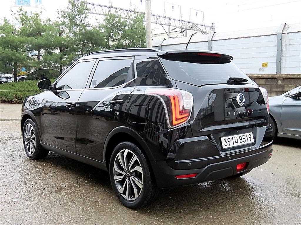 Ssangyong Tivoli - Vista 3