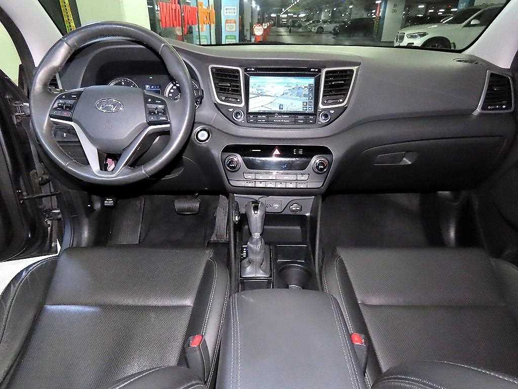 HYUNDAI Tucson - Vista 10