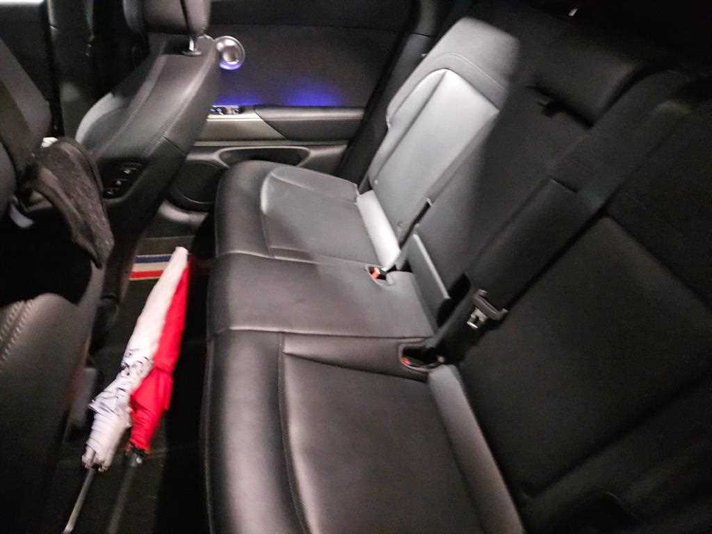 Genesis GV60 - Vista 7