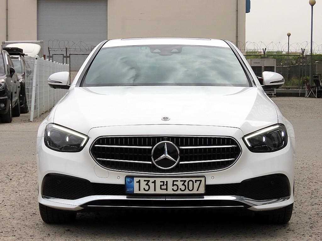 Mercedes Benz E class 2022 Blanco - Importación desde Corea - HF Imports Iquique - Foto 1