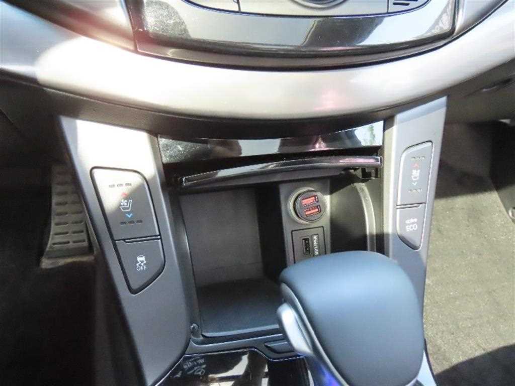 HYUNDAI i40 - Vista 7
