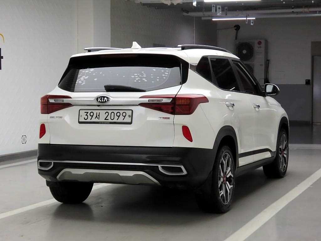 KIA Seltos - Vista 4