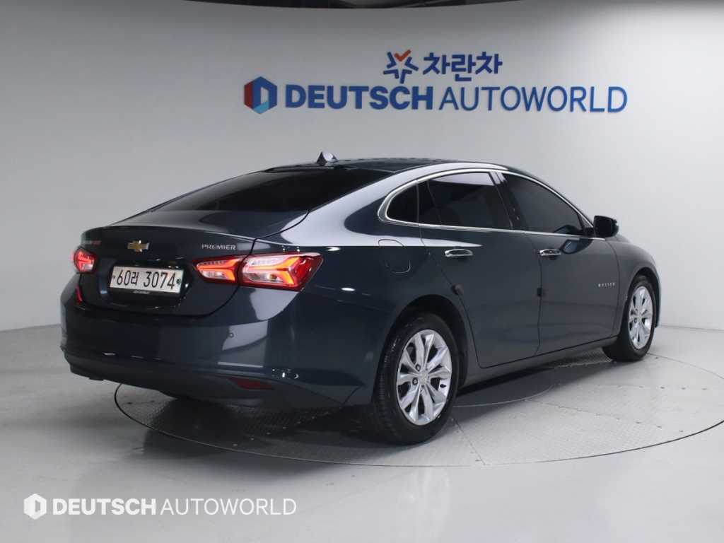 Chevrolet Malibu - Vista 3