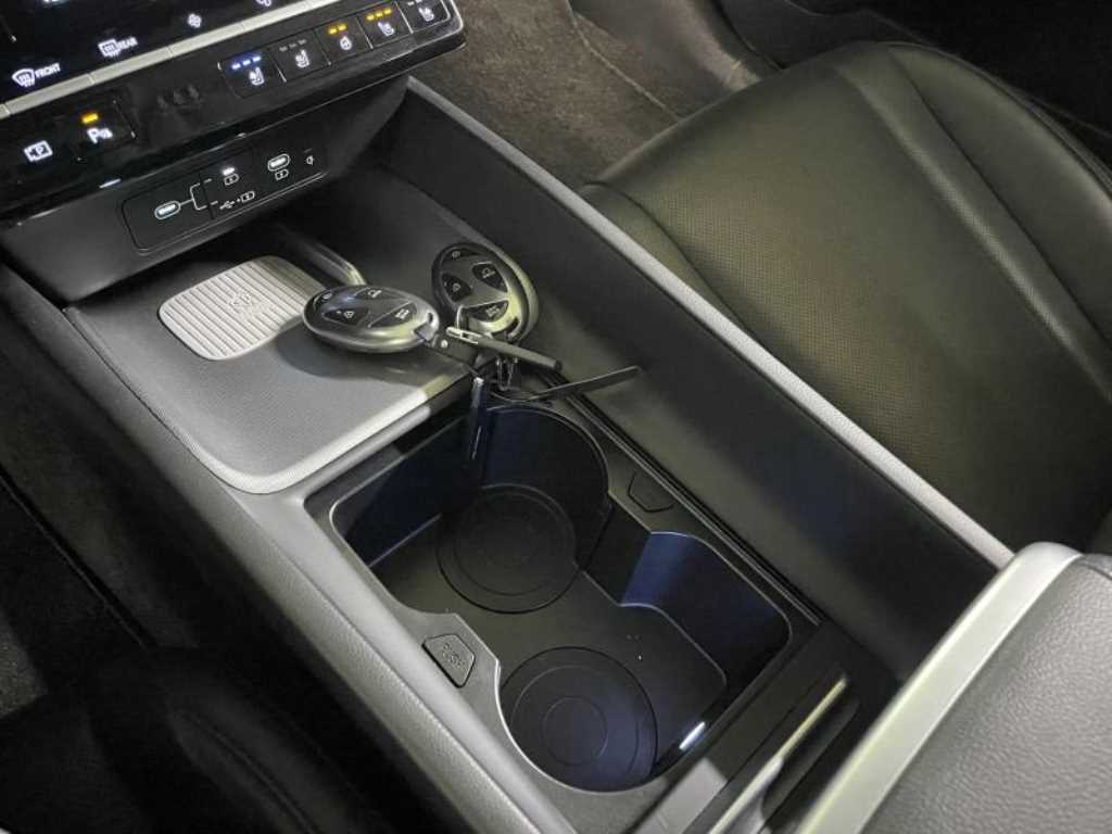 HYUNDAI Grandeur - Vista 12