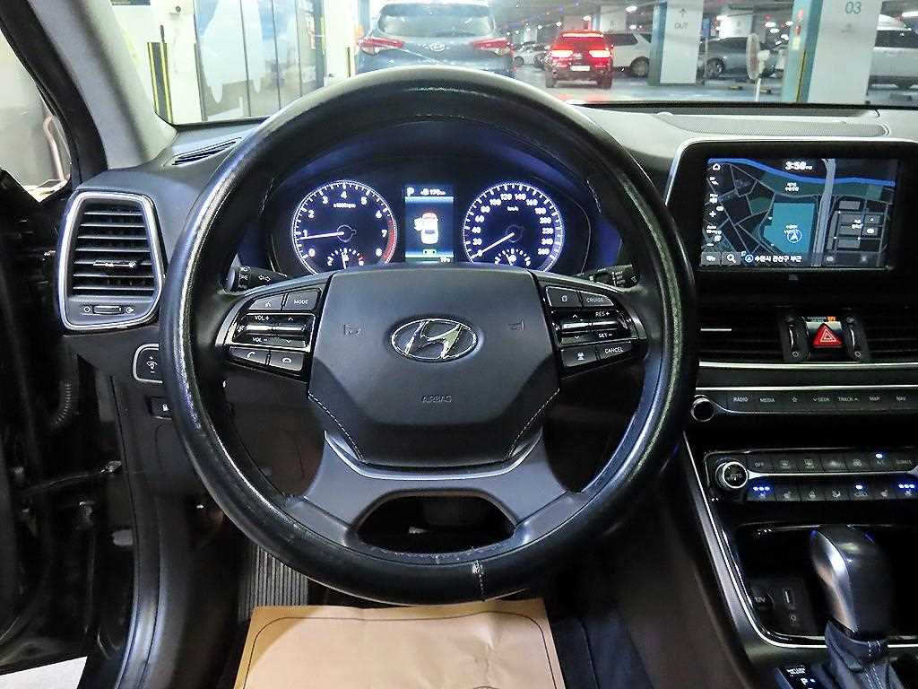 HYUNDAI Grandeur - Vista 8