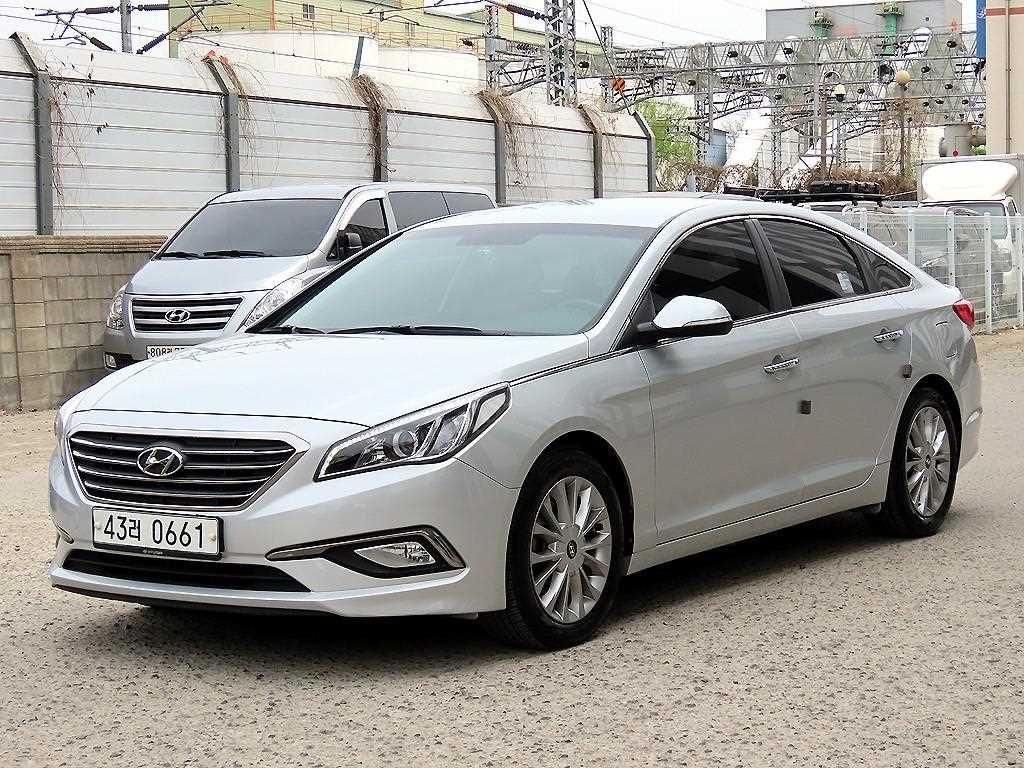 HYUNDAI Sonata - Vista 2