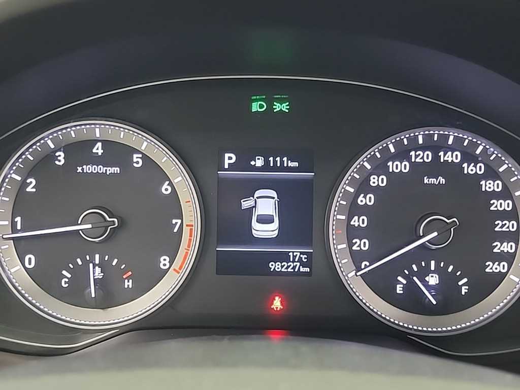 HYUNDAI Grandeur - Vista 6