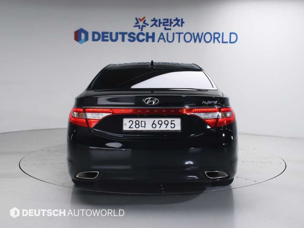 HYUNDAI Grandeur - Vista 4