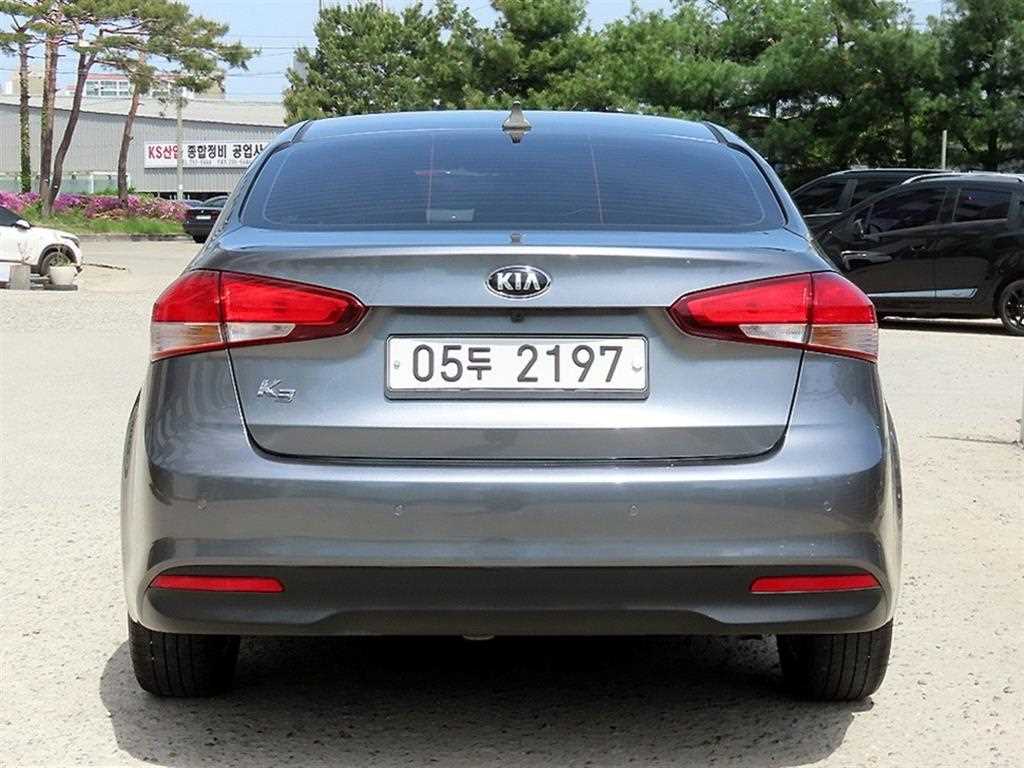 KIA K3 - Vista 4