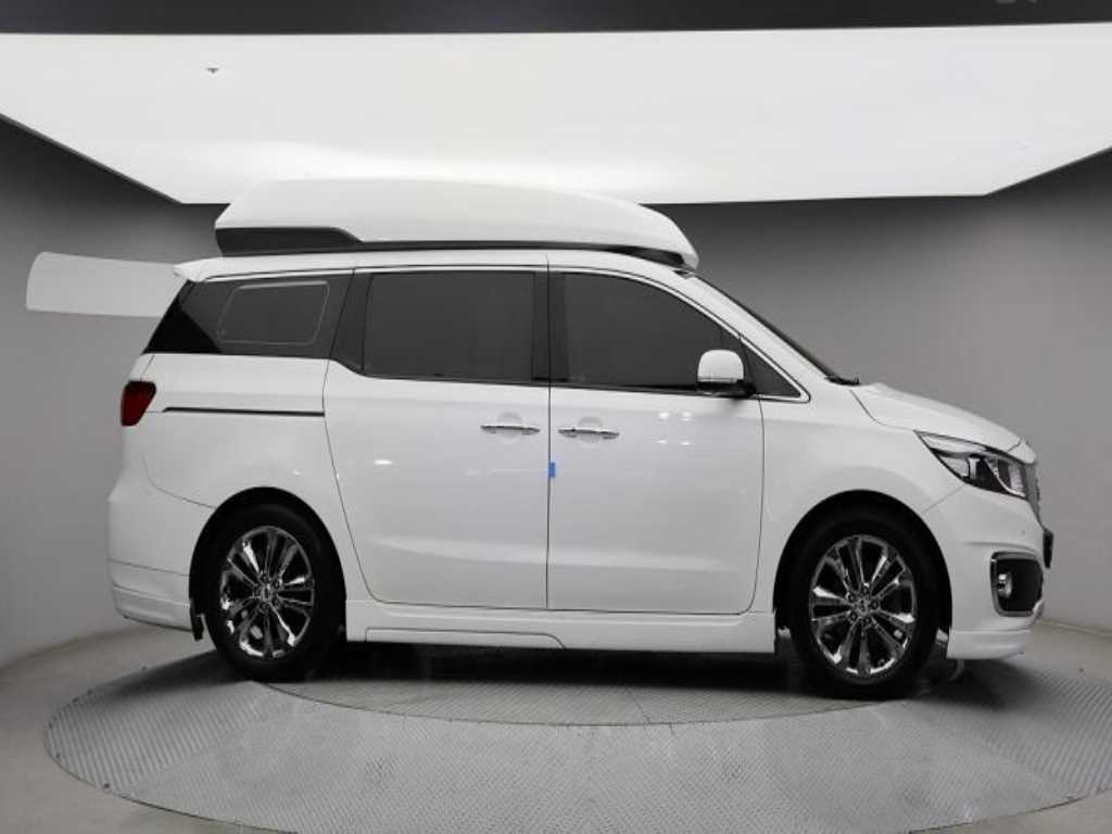 KIA Carnival - Vista 4