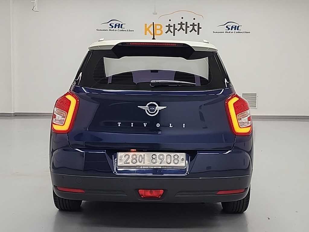 Ssangyong Tivoli - Vista 3